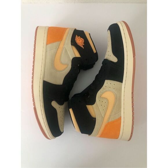 Nike Air Jordan 1 Zoom CMFT 2 Muslin/Celestial Gold-Black Men\'s Size 10 main image 8